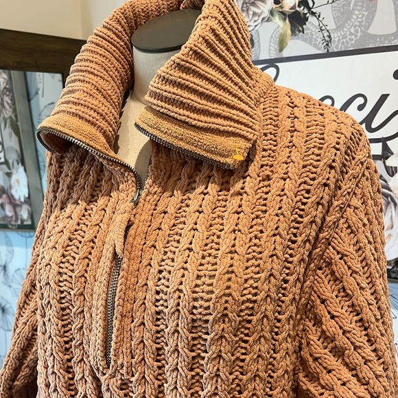 Aerie S/P Cozy Tan Cable Knit Sweater - Picture 2 of 2
